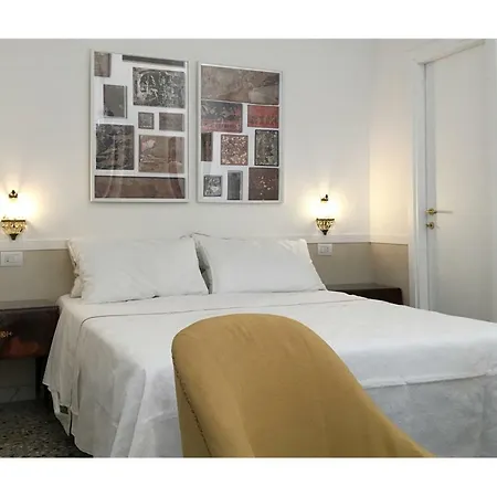 Dimora Castello Vecchia 1 4 Posti Apartment Bari