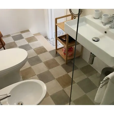 Dimora Castello Vecchia 1 4 Posti * Bari